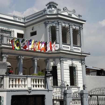 Petronio'S Hostel Cali Exteriér fotografie